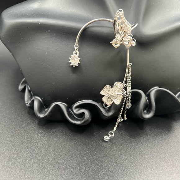 Elegant Silver Butterfly Ear Cuff - Picture 1 of 9